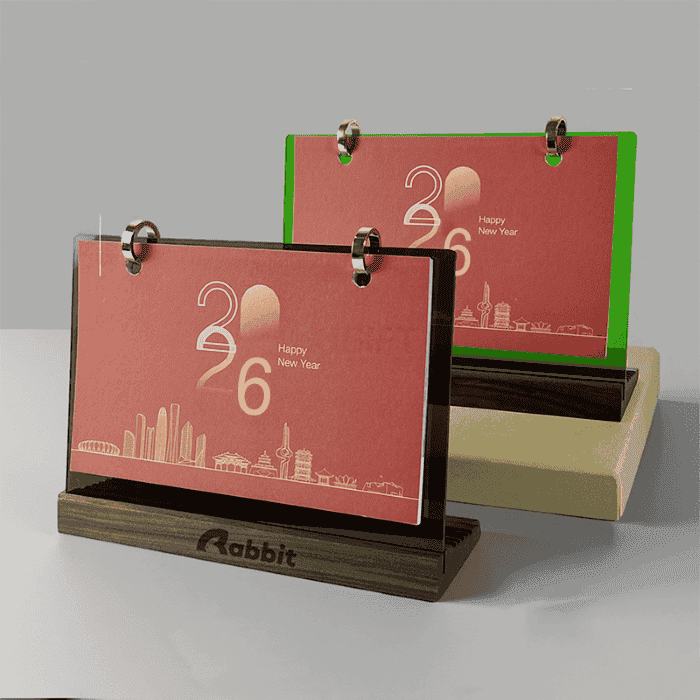 Khắc tên, logo giúp lịch Tết tăng nhận diện thương hiệu và thể hiện sự chuyên nghiệp của doanh nghiệp (Nguồn: Internet)