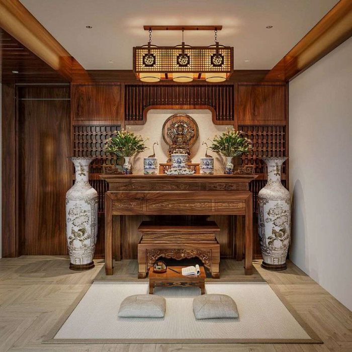 Tranh gỗ bàn thờ không chỉ làm đẹp không gian thờ cúng mà còn gửi gắm lòng hiếu kính, sự tri ân tổ tiên và mong cầu bình an cho gia đạo (Nguồn: Internet)